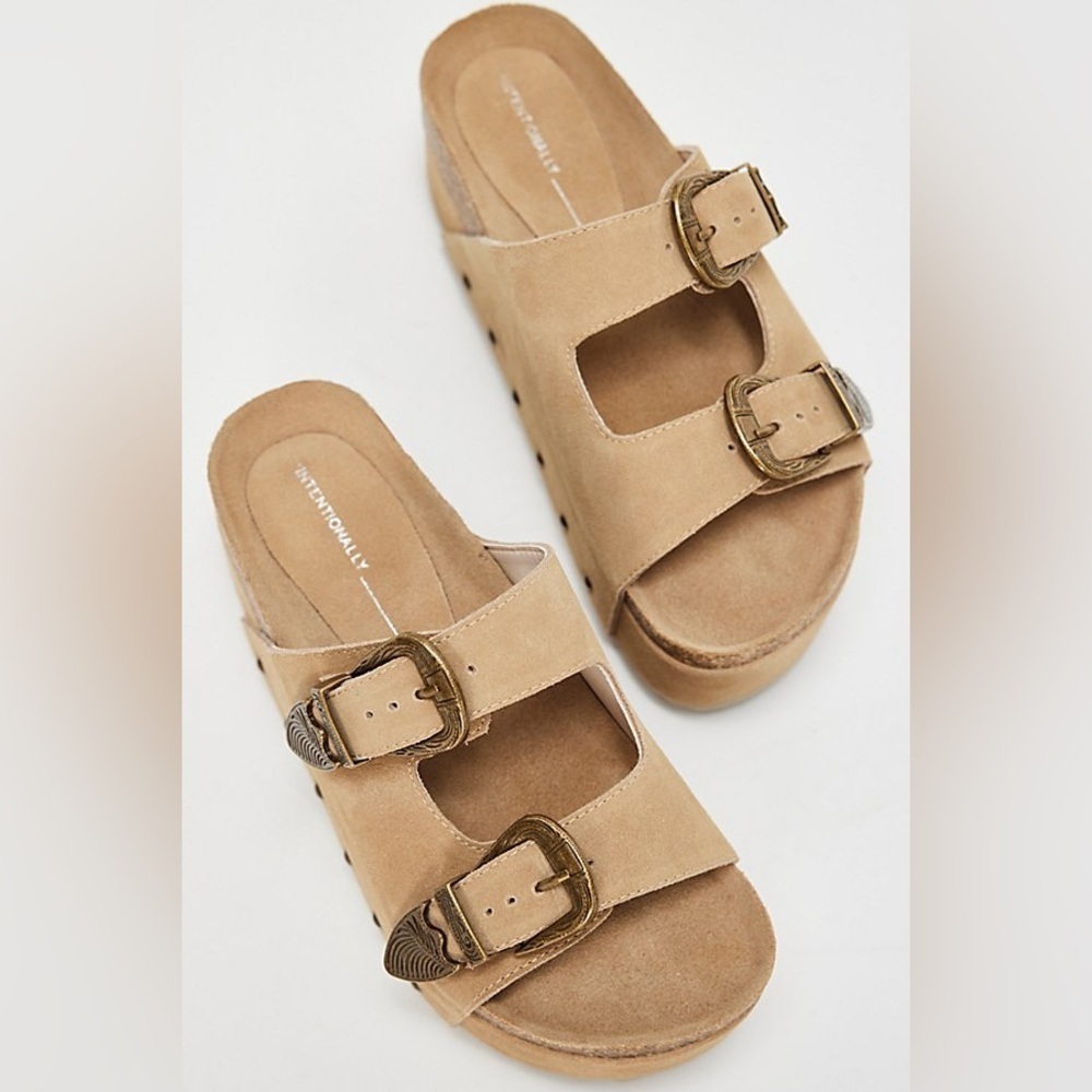 Rule Breaker Goes West Flatform Sandals - Picture 2 of 8